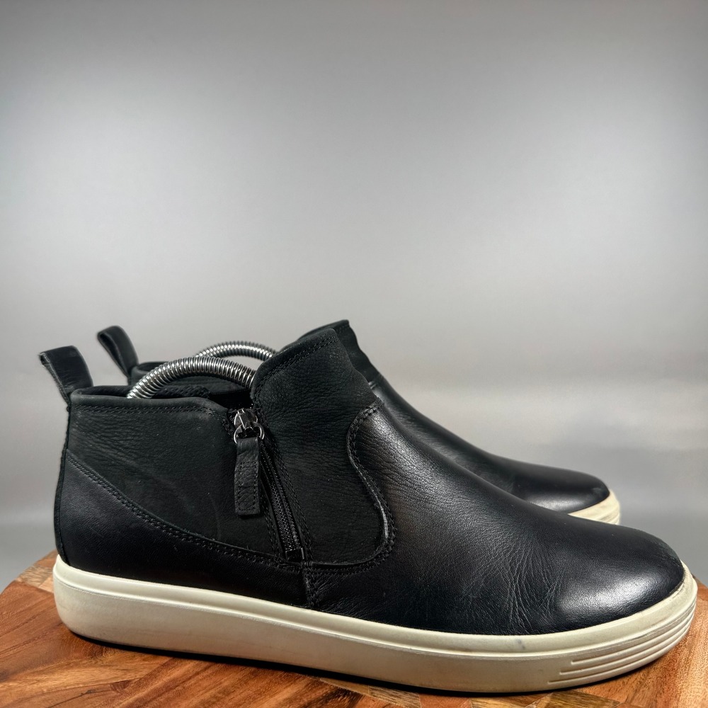 ECCO Soft 7 Black Leather Side Zip High Top Sneaker Booties Womens Size 41